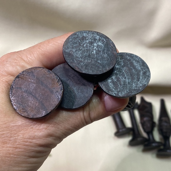 Various Antique Hand-carved African Makonde Chess Pieces (13 pieces total) - Picture 14 of 14